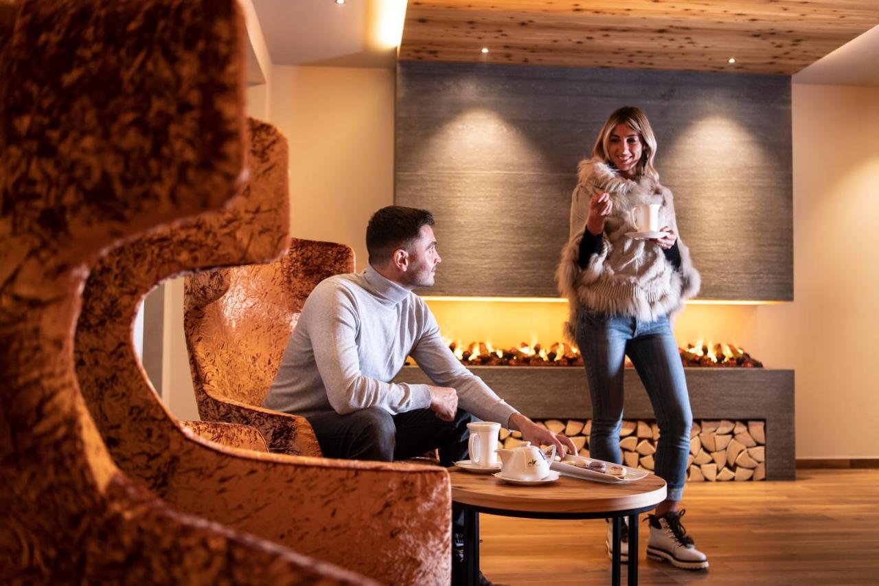 Hotel Ladinia Dolomites View Поцца-ди-Фасса Экстерьер фото