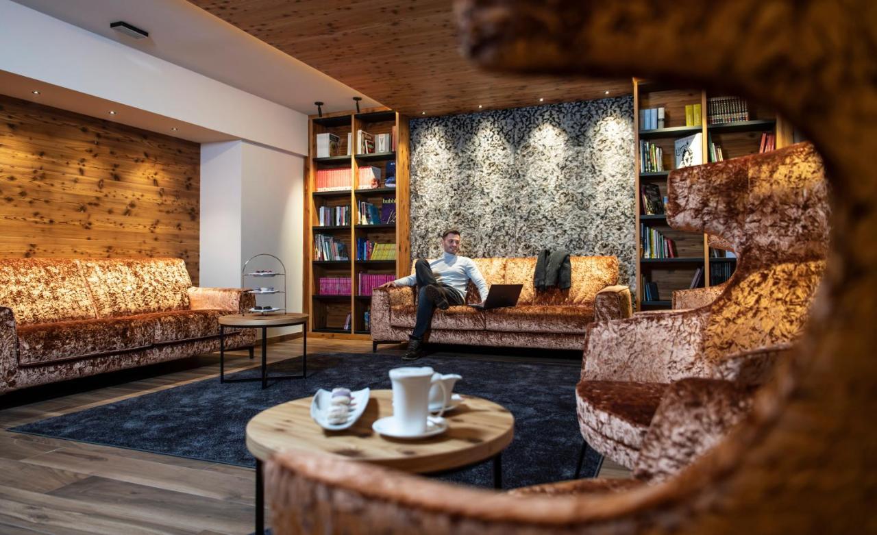 Hotel Ladinia Dolomites View Поцца-ди-Фасса Экстерьер фото