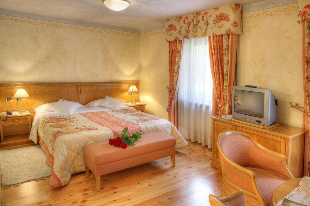 Hotel Ladinia Dolomites View Поцца-ди-Фасса Экстерьер фото