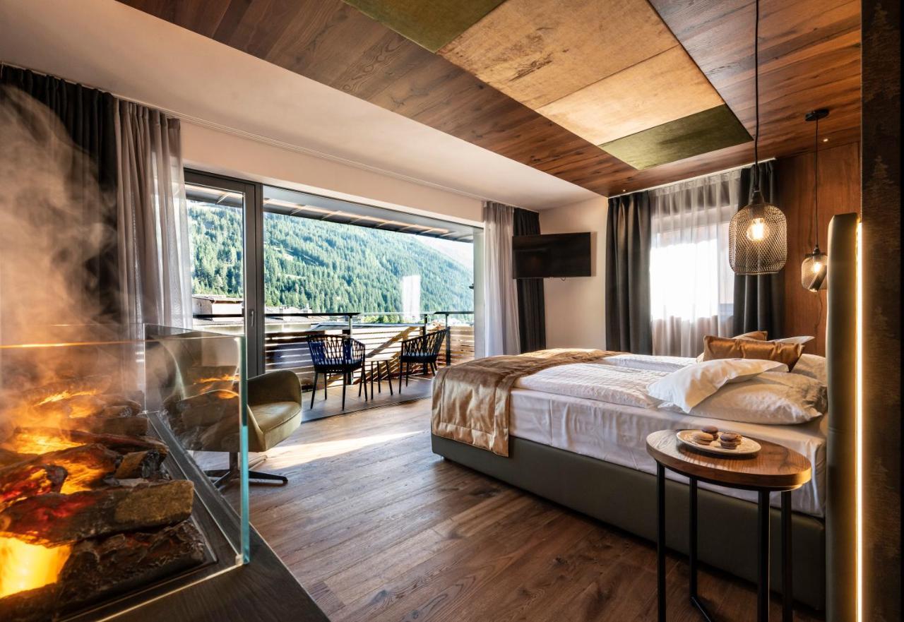 Hotel Ladinia Dolomites View Поцца-ди-Фасса Экстерьер фото