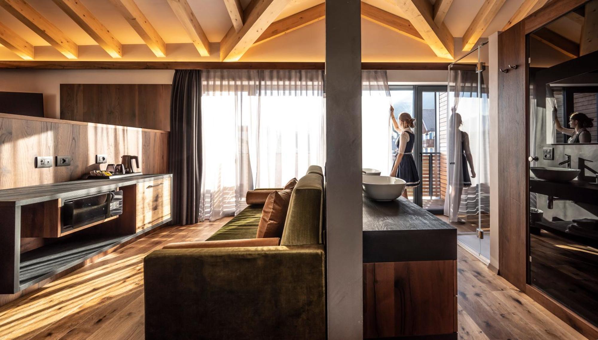 Hotel Ladinia Dolomites View Поцца-ди-Фасса Экстерьер фото