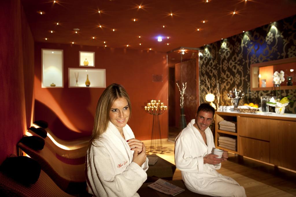 Hotel Ladinia Dolomites View Поцца-ди-Фасса Экстерьер фото
